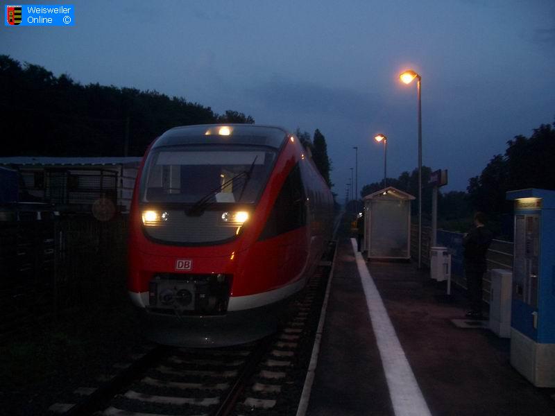 Der 1. Planzug erreicht pnktlich Weisweiler um 6:58 Uhr